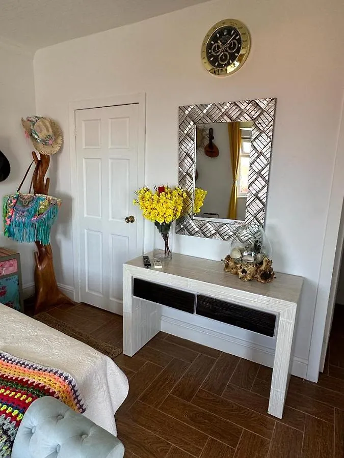Homestay Tenerife Sur Habitacion De Lujo Costa Adeje  Spain